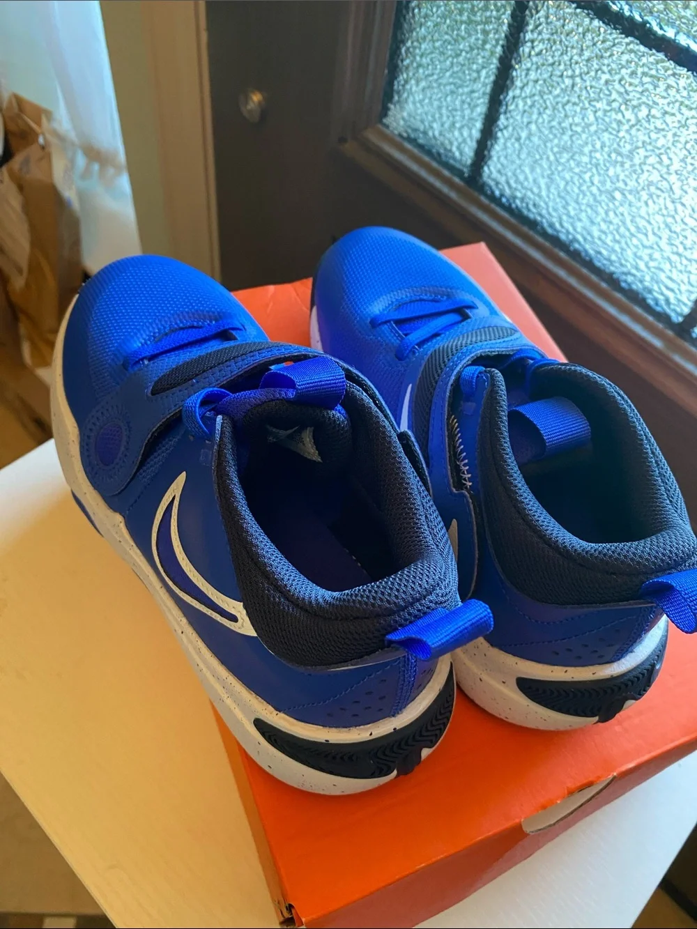 Nike Kids Blue Velcro Athletic Sneakers size 4 nwt